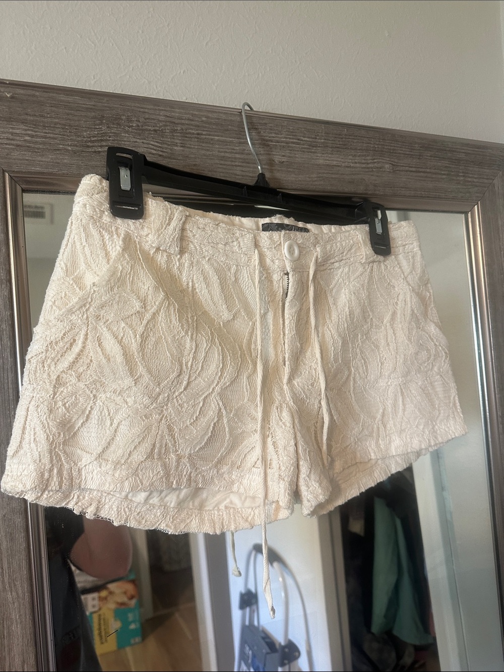 Daytrip Cream Lace Shorts